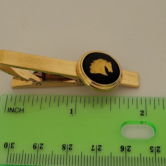 Wedgwood Jasperwear Cufflinks Pin Clip Set Gold Black Tone Horse England Round - Picture 10 of 10